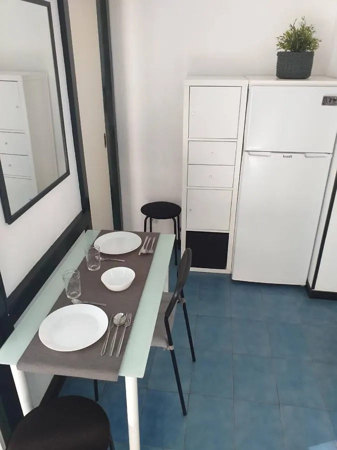 APARTAMENTO con TERRAZA VISTAS AL MAR Lloret de Mar España